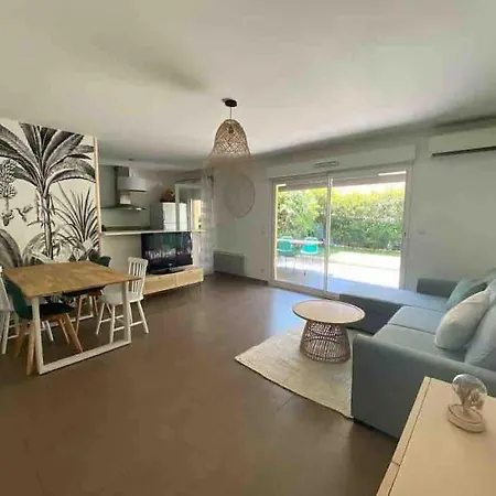 Oasis Design Grand T3 Au Calme A Frejus Avec Jardin Prive