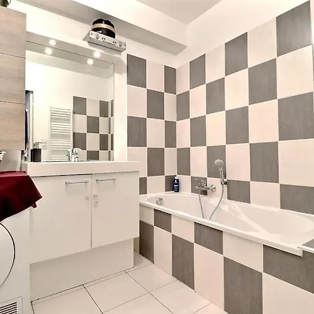 Appartamento Oasis Design Grand T3 Au Calme A Avec Jardin Prive Fréjus