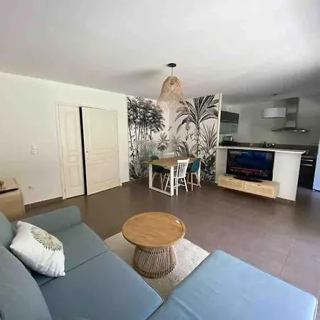 Appartamento Oasis Design Grand T3 Au Calme A Avec Jardin Prive Fréjus